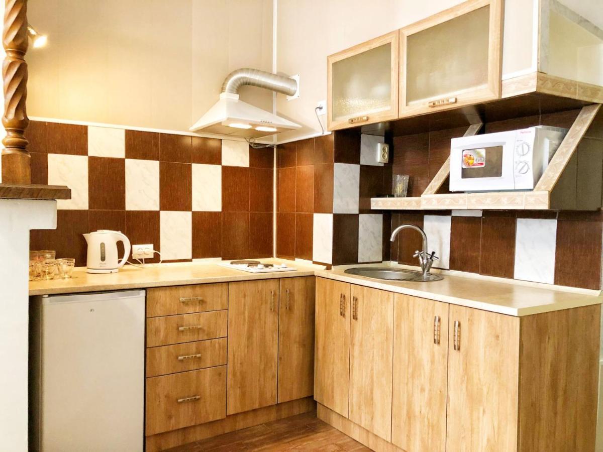 Apartments Near Rynok Square Лвив Екстериор снимка